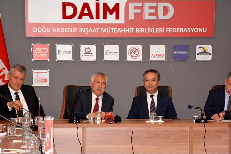 Adana’da Bi̇n 589 Konutumuzu Üç İlçemi̇zde Şubat Ayi Sonuna Kadar Kura İle Tesli̇m Edeceği̇z