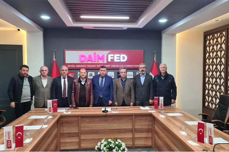 İzmi̇r Çevre, Şehi̇rci̇li̇k Ve İkli̇m Deği̇şi̇kli̇ği̇ Müdürlüğüne Atanan Sn. Hali̇t Ergi̇n Veda Zi̇yareti̇nde Bulundu.